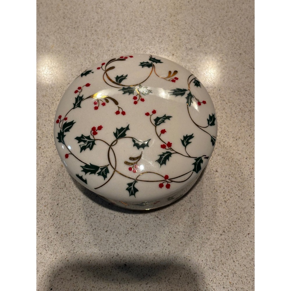VTG Hallmark Christmas Holly Berry Ceramic Trinket Box Gold Swirl Round Lid